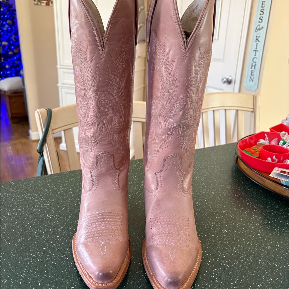 Freebird Woodland Blush size 8
